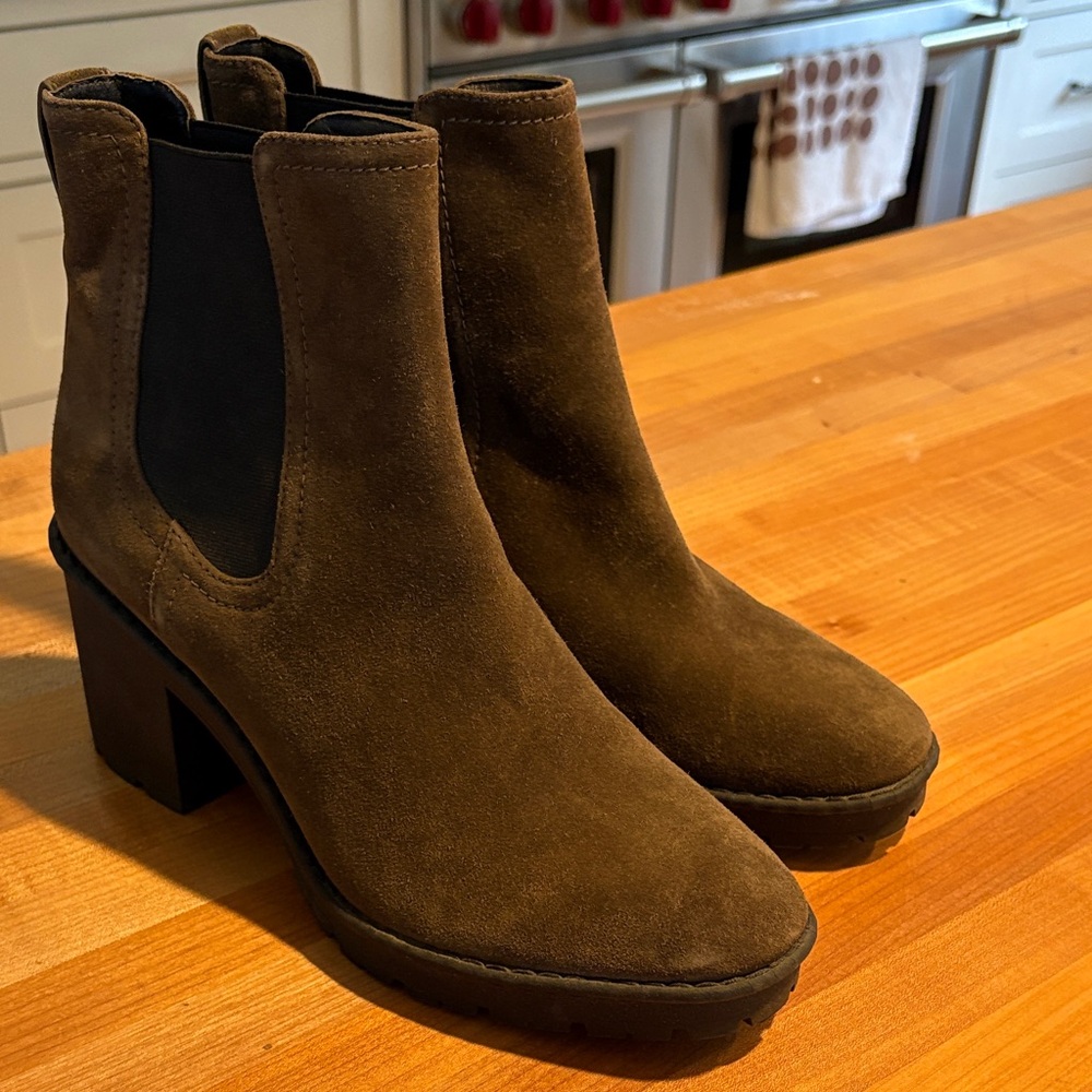 Brown/olive  Suede Ankle Boots